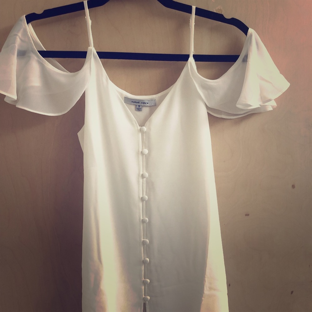 Cold shoulder top with buttons